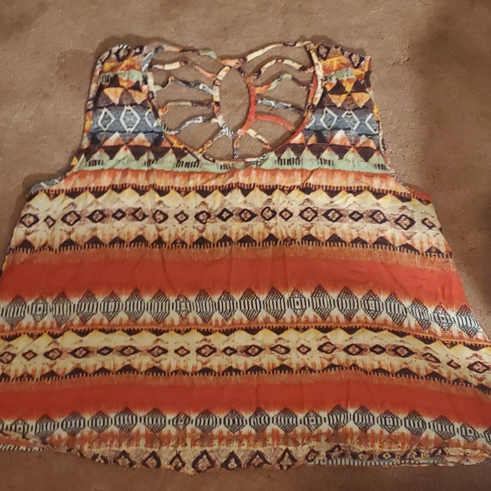 Sleeveless multicolored shirt